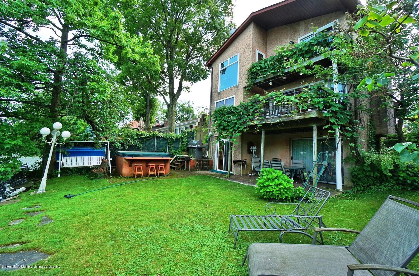 2223 Clove Road Staten Island, NY 10305 - Photo 40 of 46 (40) Back Yard View Summer Time