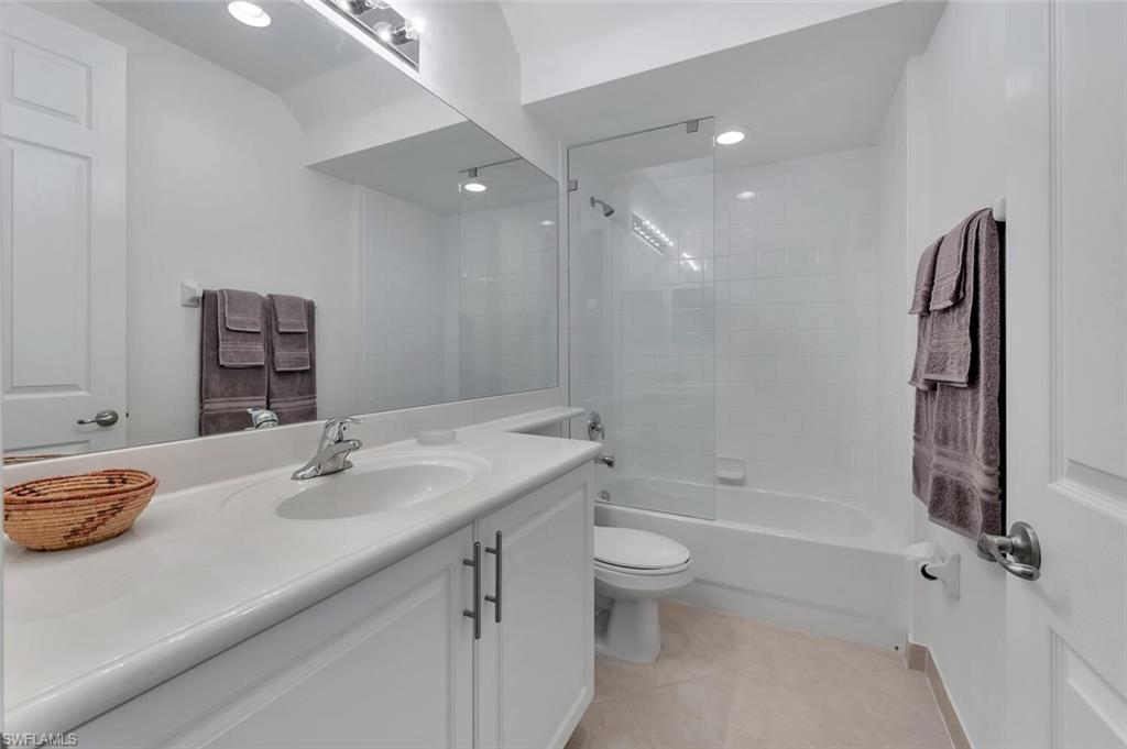 6577 Marbella Lane Naples, FL 34105 - Photo 18 of 45