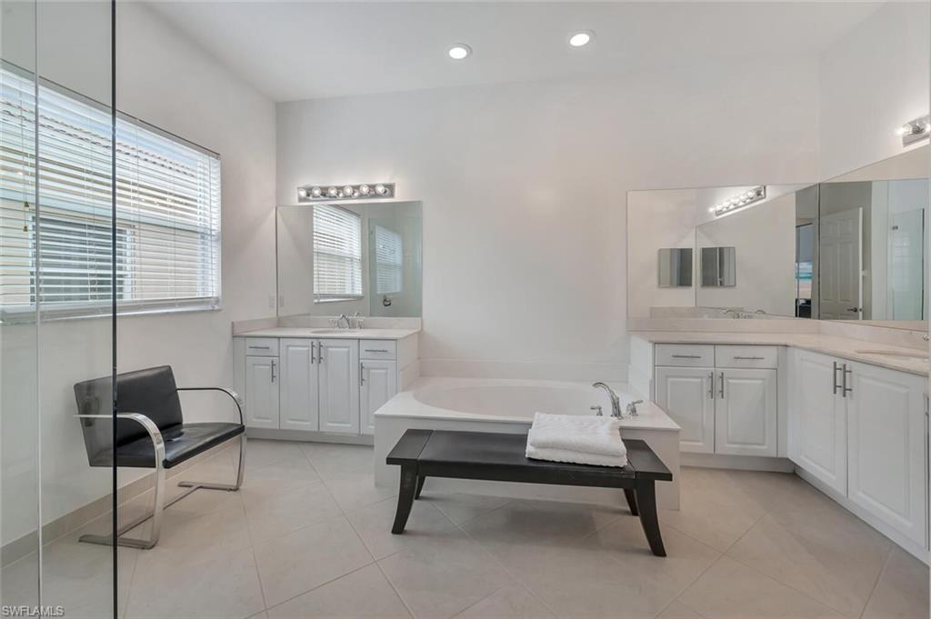 6577 Marbella Lane Naples, FL 34105 - Photo 21 of 45