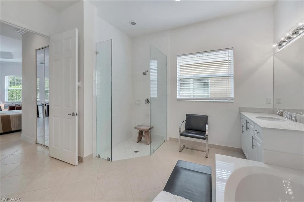 6577 Marbella Lane Naples, FL 34105 - Photo 22 of 45