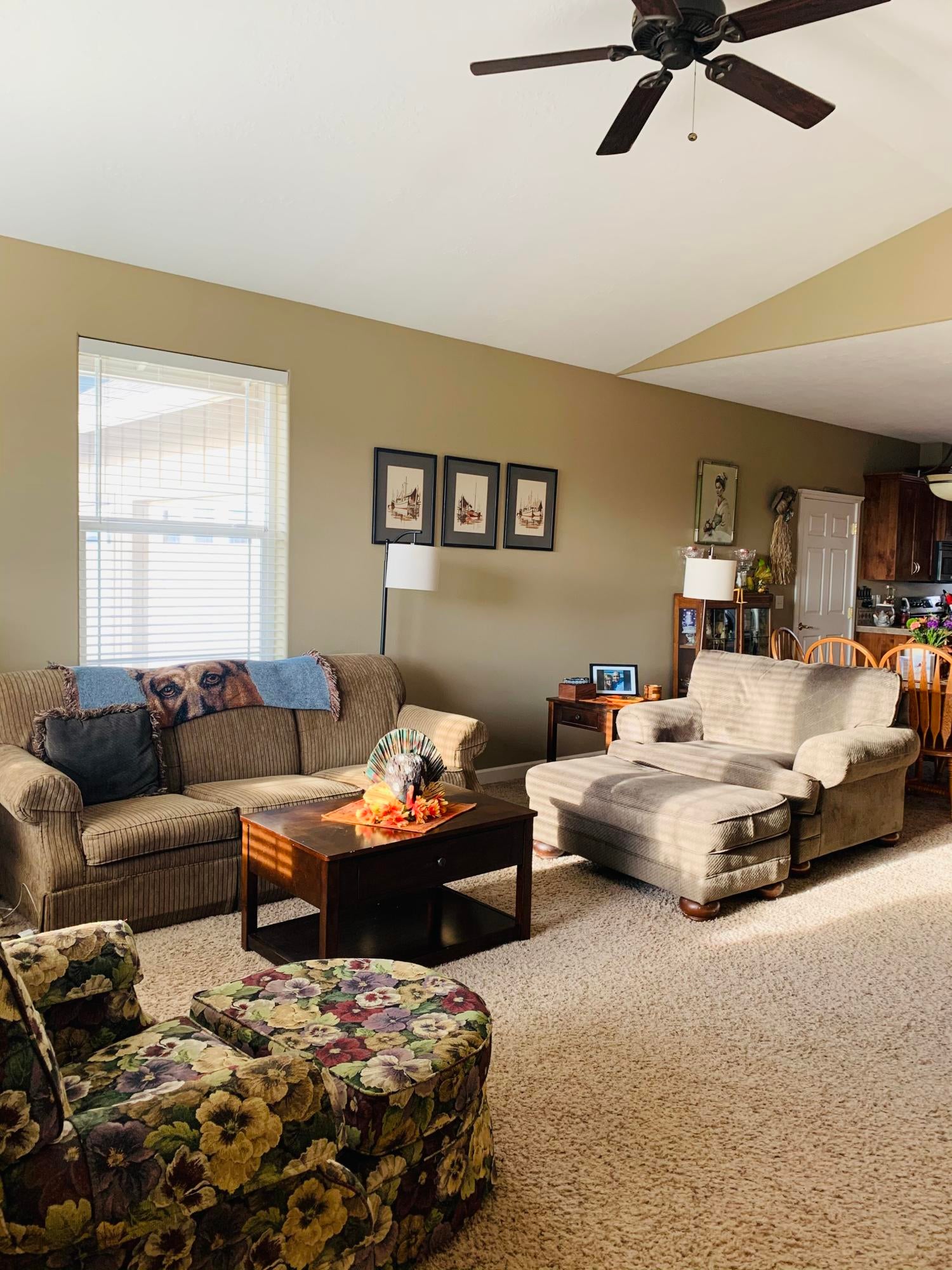 300 East Ridgeview Drive Culver, OR 97734 - Photo 11 of 38 Living Room