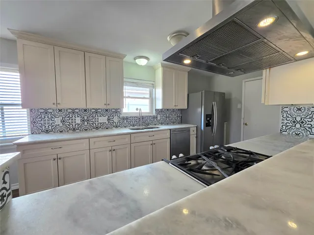 $2,200 | 3227 Dalview Street, Houston, TX 77091