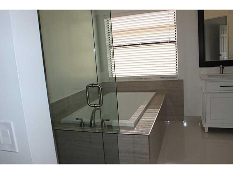 22949 Old Inlet Bridge Drive Boca Raton, FL 33433 - Photo 3 of 20 Bathroom Master.