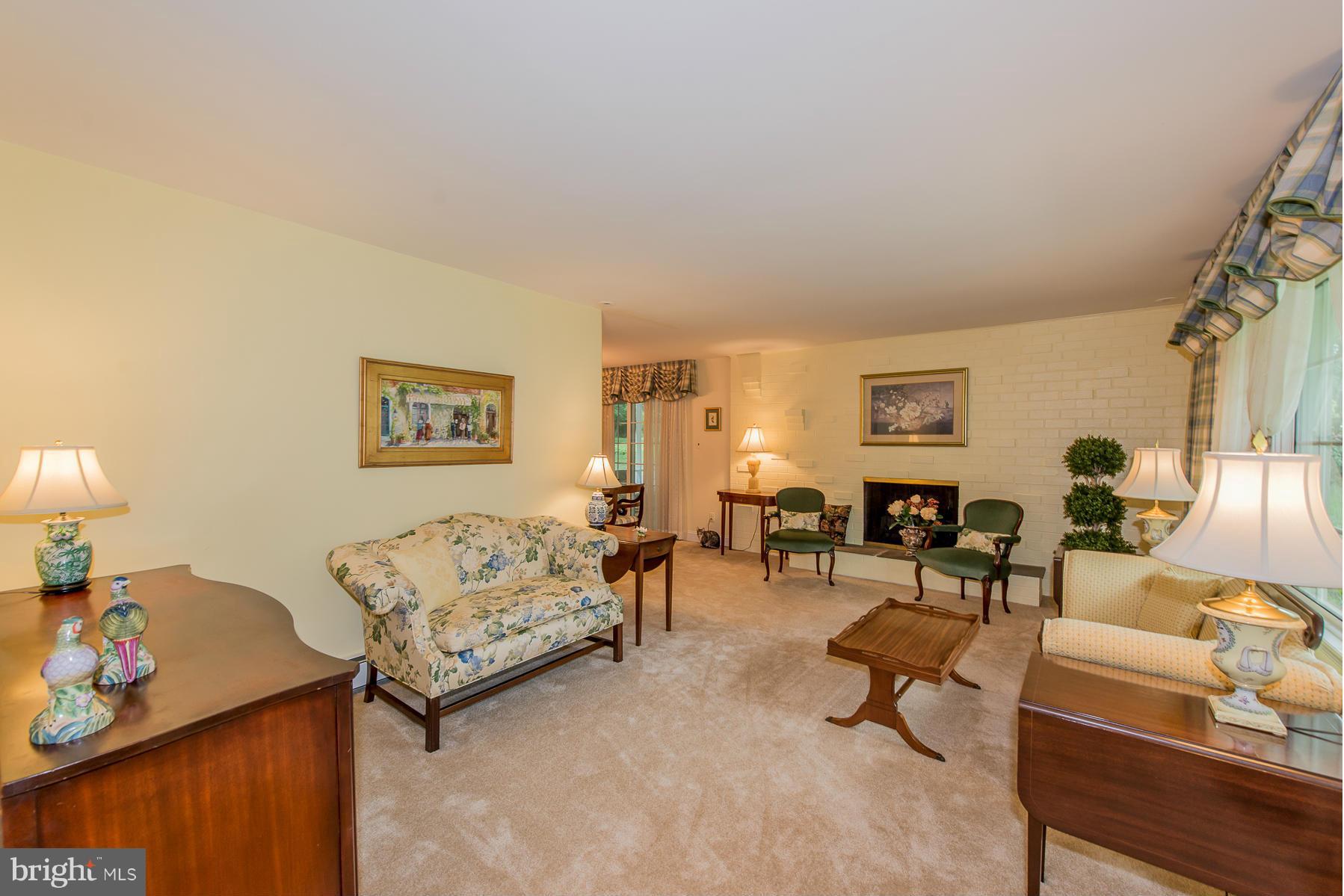 3306 Sharp Road Glenwood, MD 21738 - Photo 3 of 30 Living Room