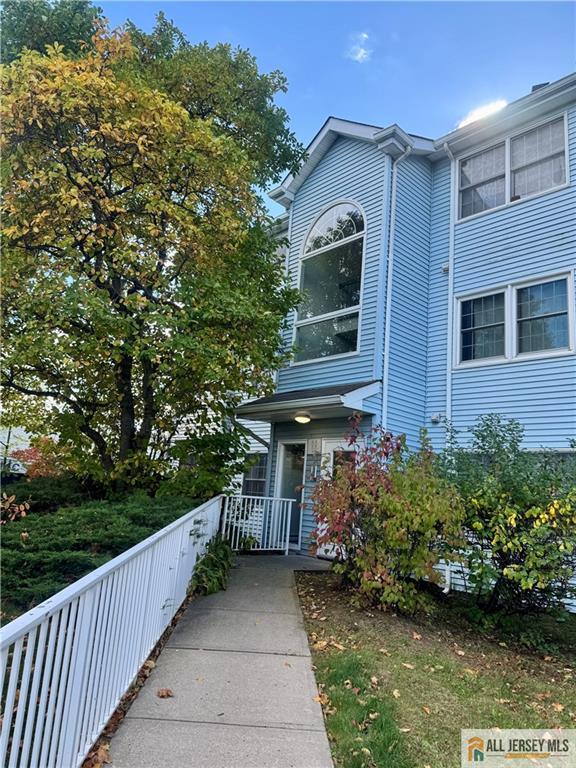 826 Edpas Road, Unit 826 New Brunswick, NJ 08901 - Photo 2 of 18