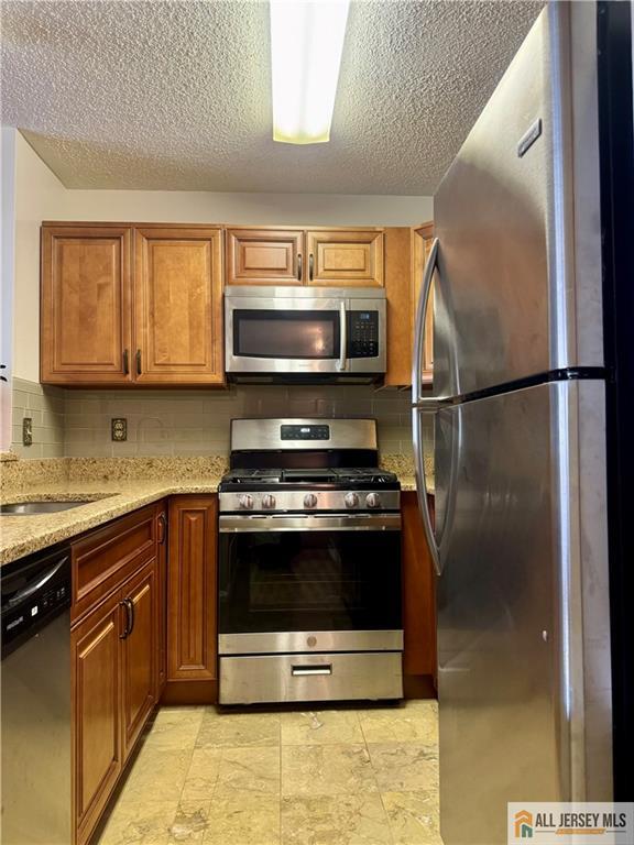 826 Edpas Road, Unit 826 New Brunswick, NJ 08901 - Photo 8 of 18