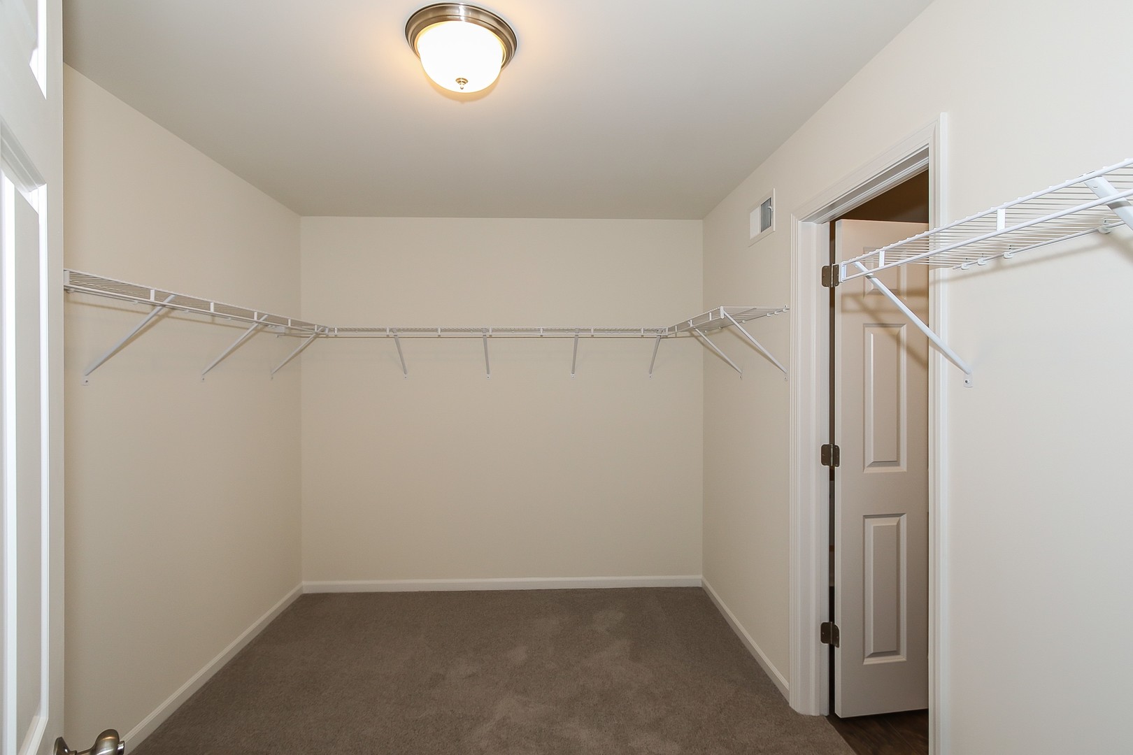 1309 Endicott Road South Elgin, IL 60177 - Photo 24 of 29 a view of small space