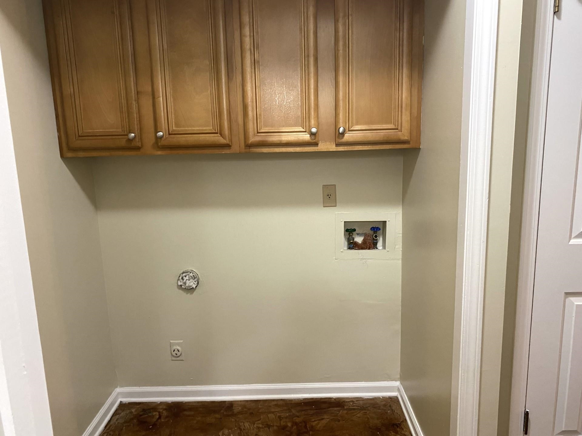 7918 Farmingdale Road Germantown, TN 38138 - Photo 11 of 12 Washroom with washer hookup, cabinets, and hookup for an electric dryer