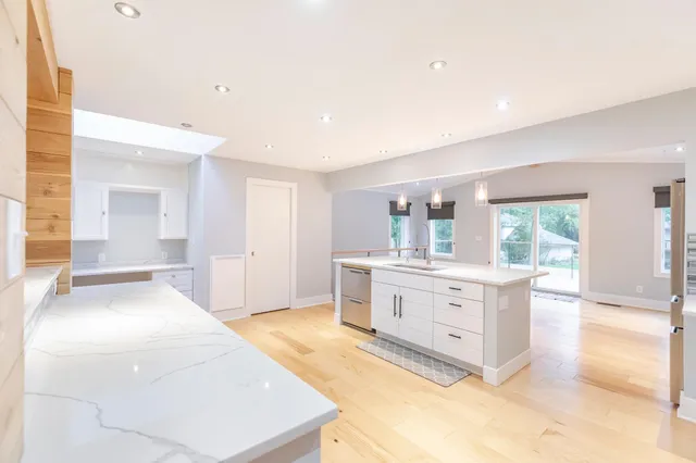 $679,900 | 14723 Glendale Avenue Southeast, Prior Lake, MN 55372