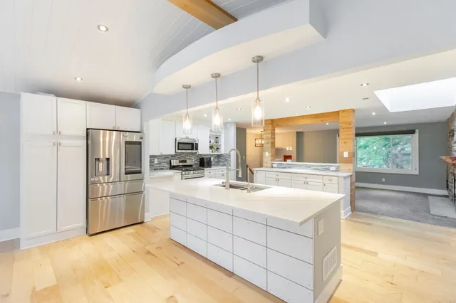 $679,900 | 14723 Glendale Avenue Southeast, Prior Lake, MN 55372