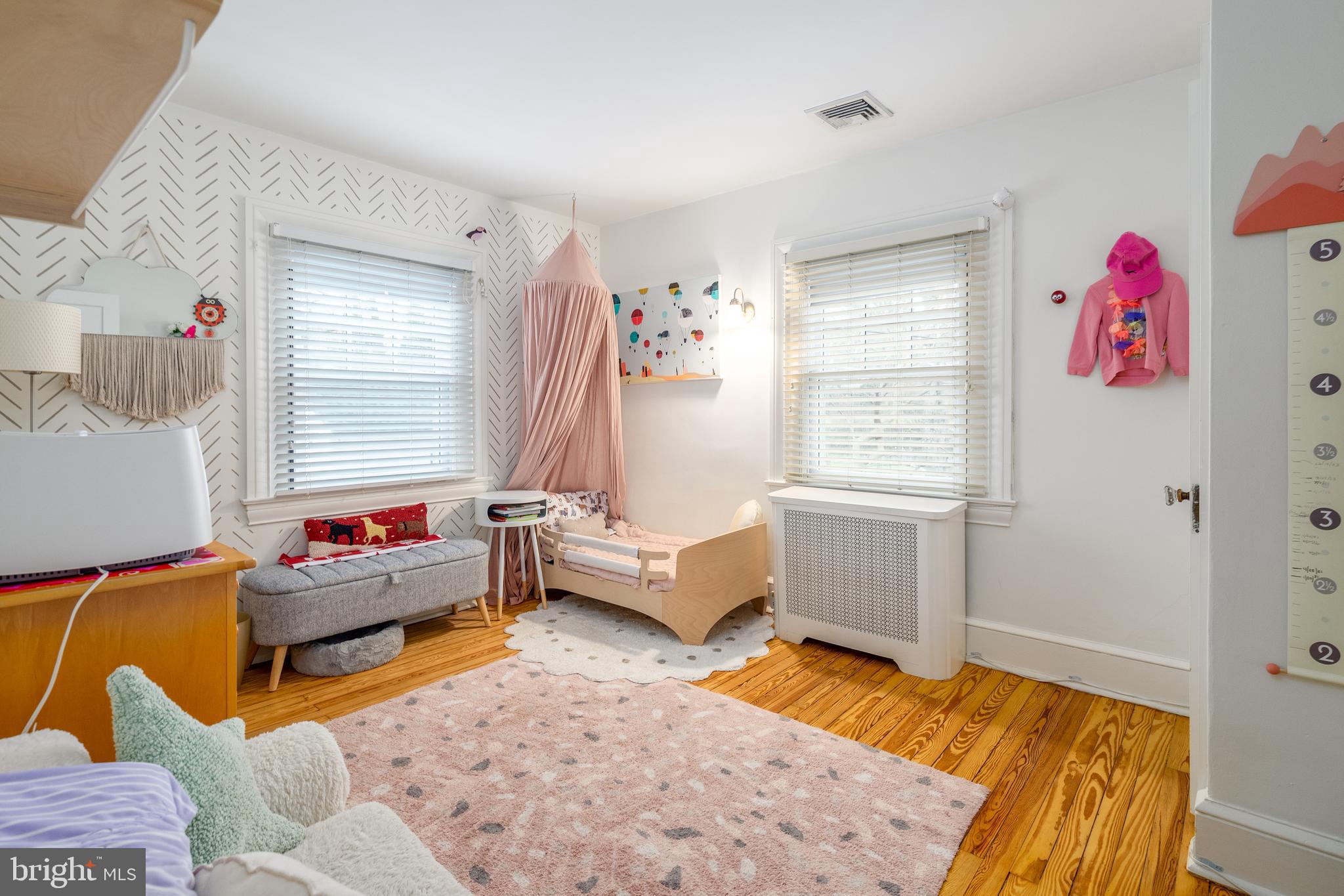 676 Glenmary Road Wayne, PA 19087 - Photo 28 of 38 a living room with furniture and a window