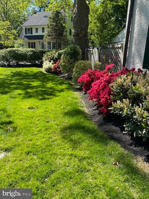676 Glenmary Road Wayne, PA 19087 - Photo 37 of 38 a front view of a house with a yard