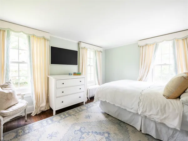 $2,850,000 | 245 Lattingtown Road, Locust Valley, NY 11560
