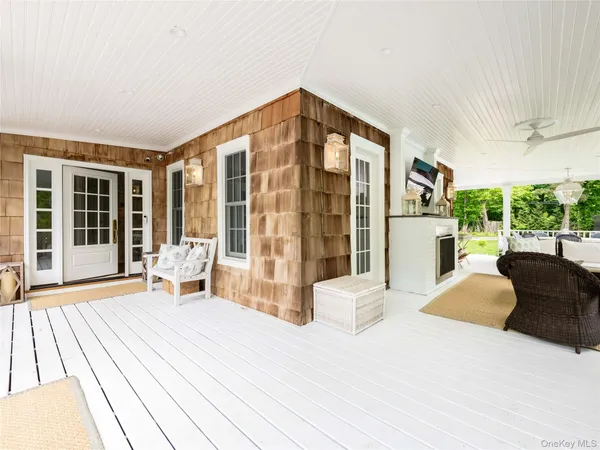 $2,850,000 | 245 Lattingtown Road, Locust Valley, NY 11560