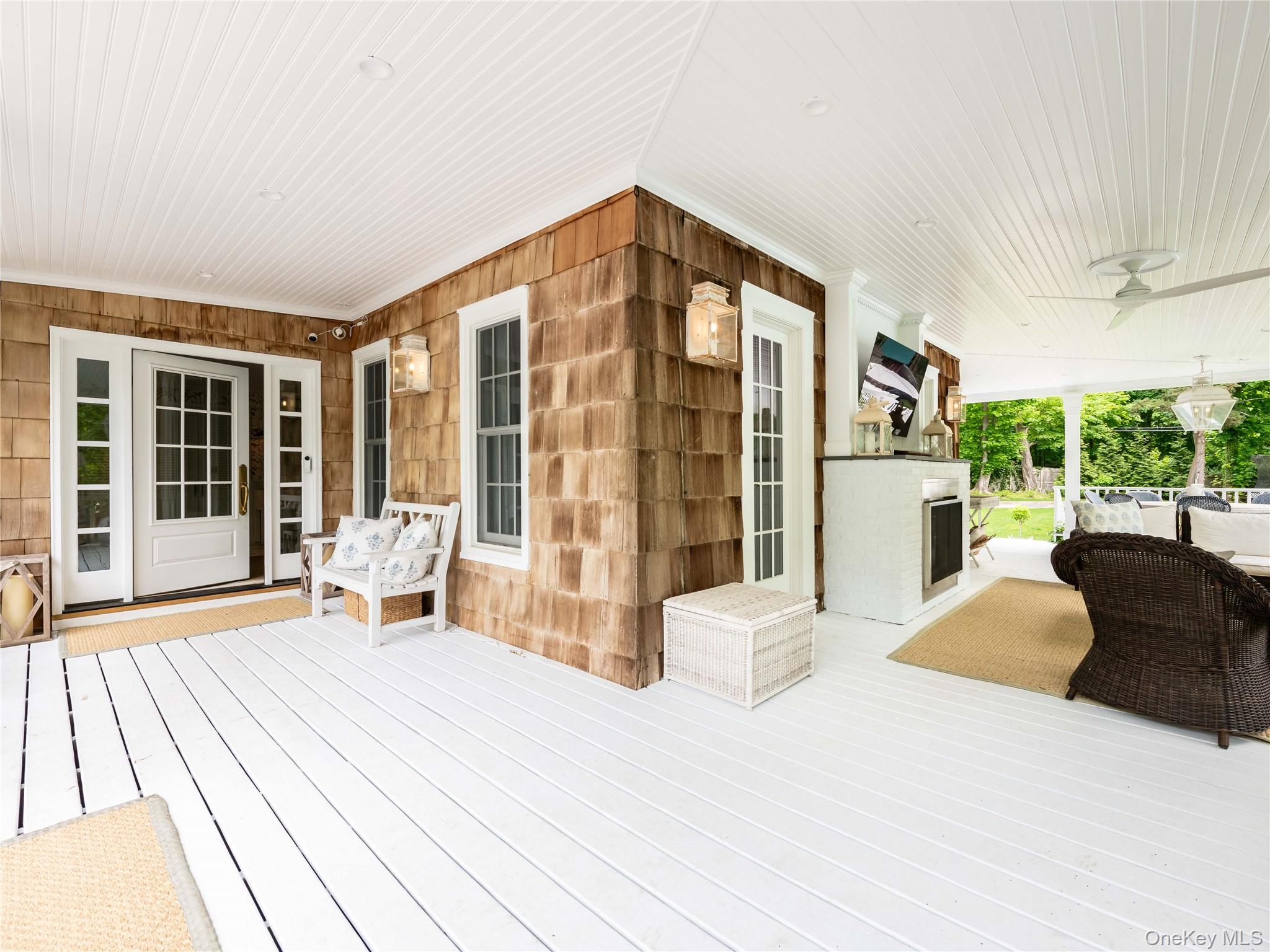 245 Lattingtown Road Locust Valley, NY 11560 - Photo 21 of 30 Porch