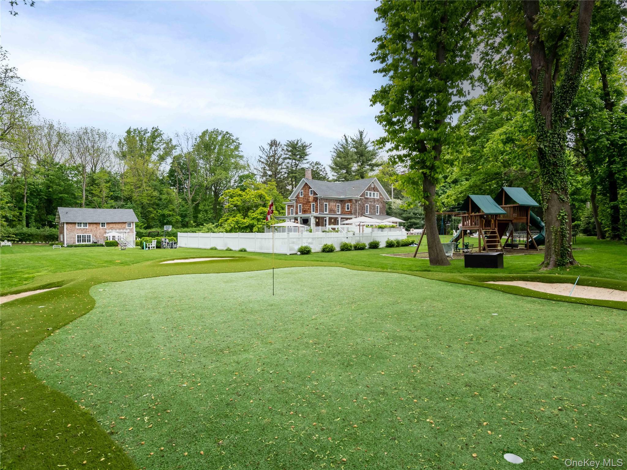 245 Lattingtown Road Locust Valley, NY 11560 - Photo 26 of 30