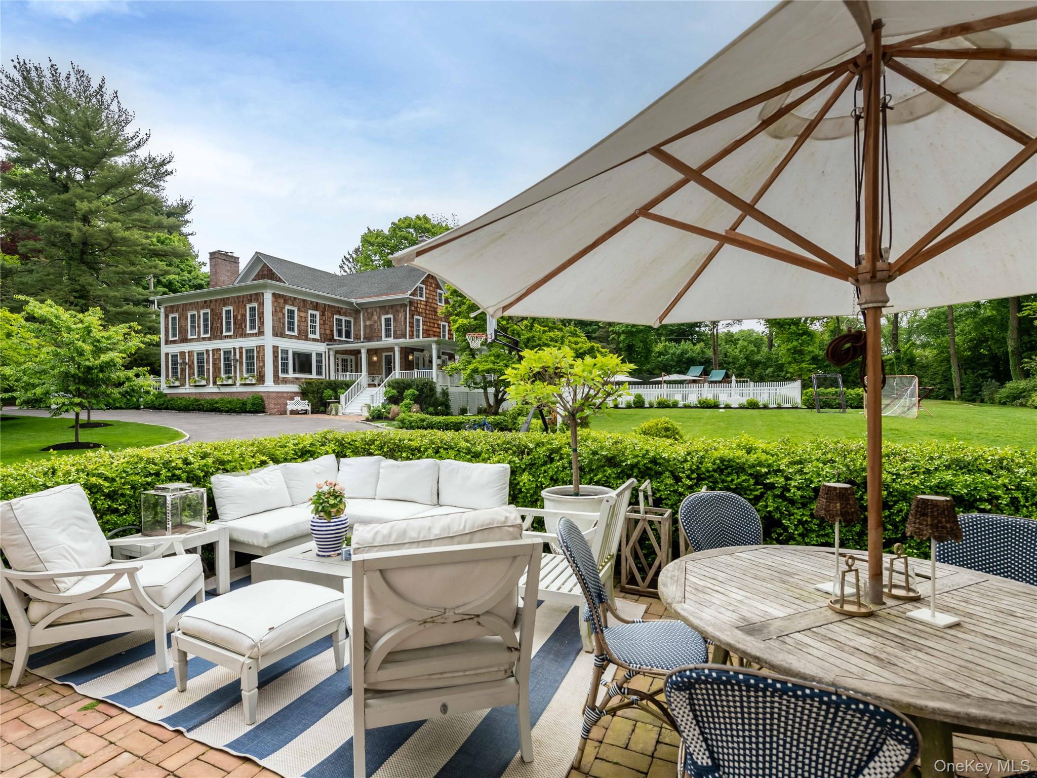 245 Lattingtown Road Locust Valley, NY 11560 - Photo 27 of 30