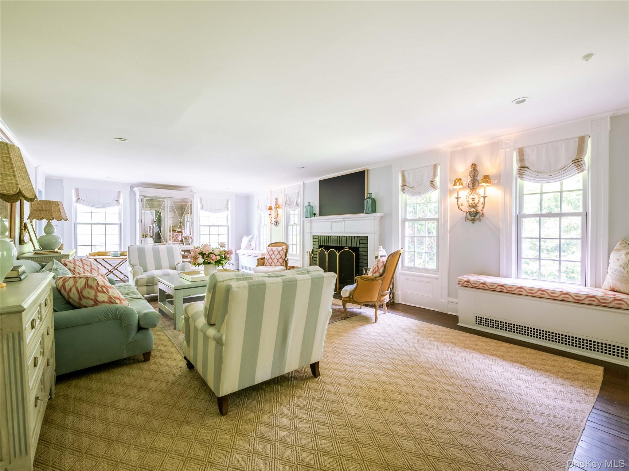 245 Lattingtown Road Locust Valley, NY 11560 - Photo 6 of 30