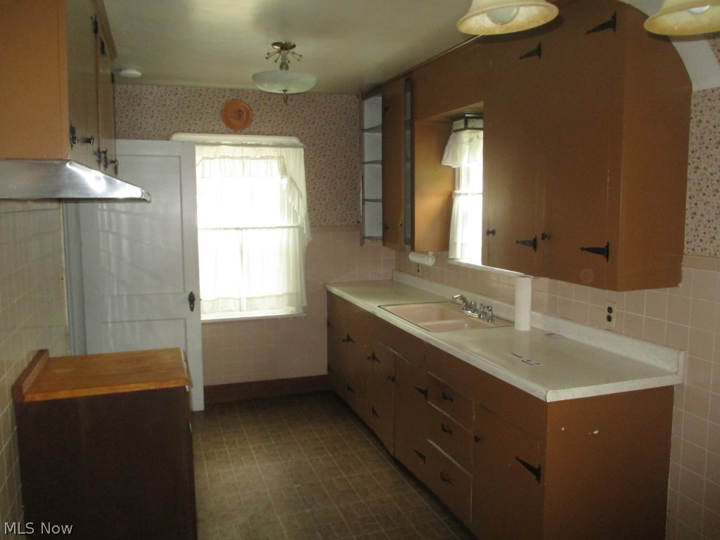 38073 Ridge Road Willoughby, OH 44094 - Photo 2 of 11 Gallery Image 2