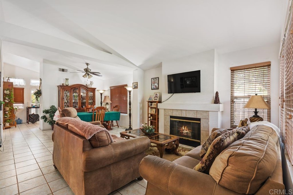 32467 Cervin Circle Temecula, CA 92592 - Photo 2 of 27