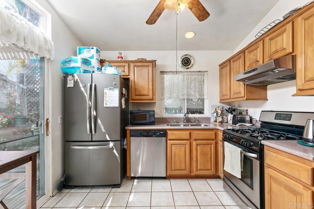 32467 Cervin Circle Temecula, CA 92592 - Photo 12 of 27