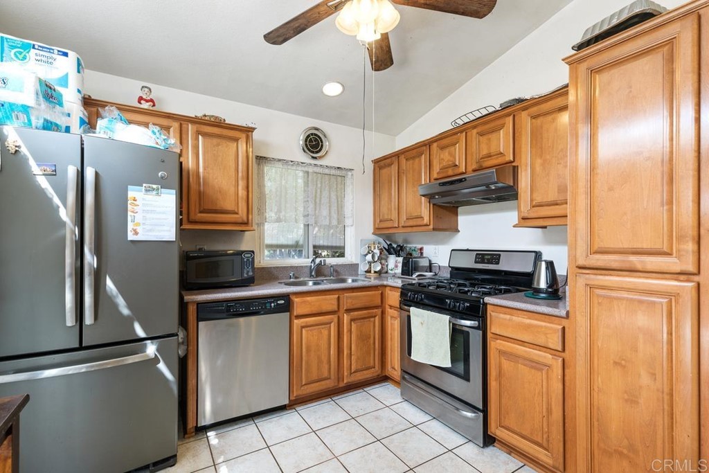 32467 Cervin Circle Temecula, CA 92592 - Photo 5 of 27