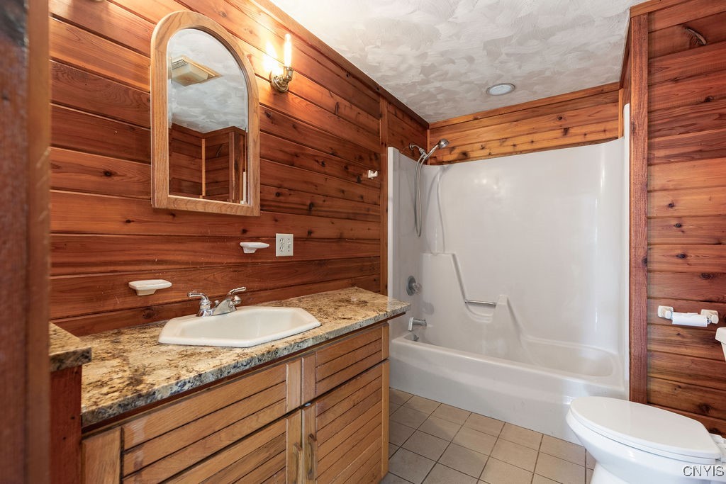 1826 Cardner Road Fabius, NY 13122 - Photo 13 of 50 The 1st floor full bath.