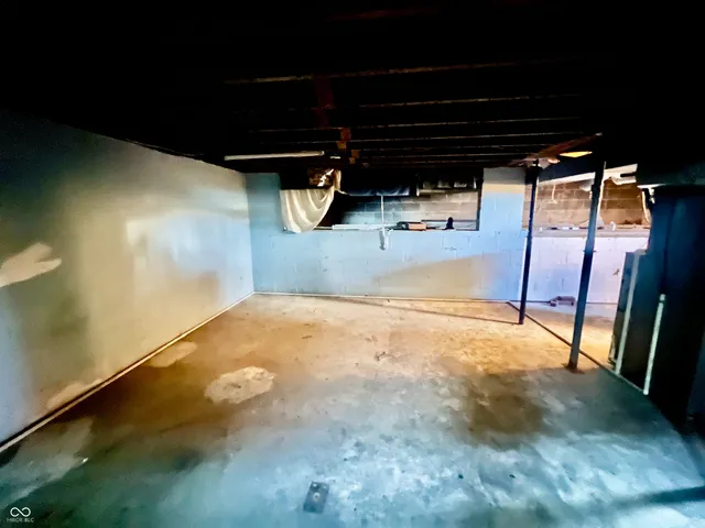 $450,000 | 7260 West Deaver Road, Columbus, IN 47201