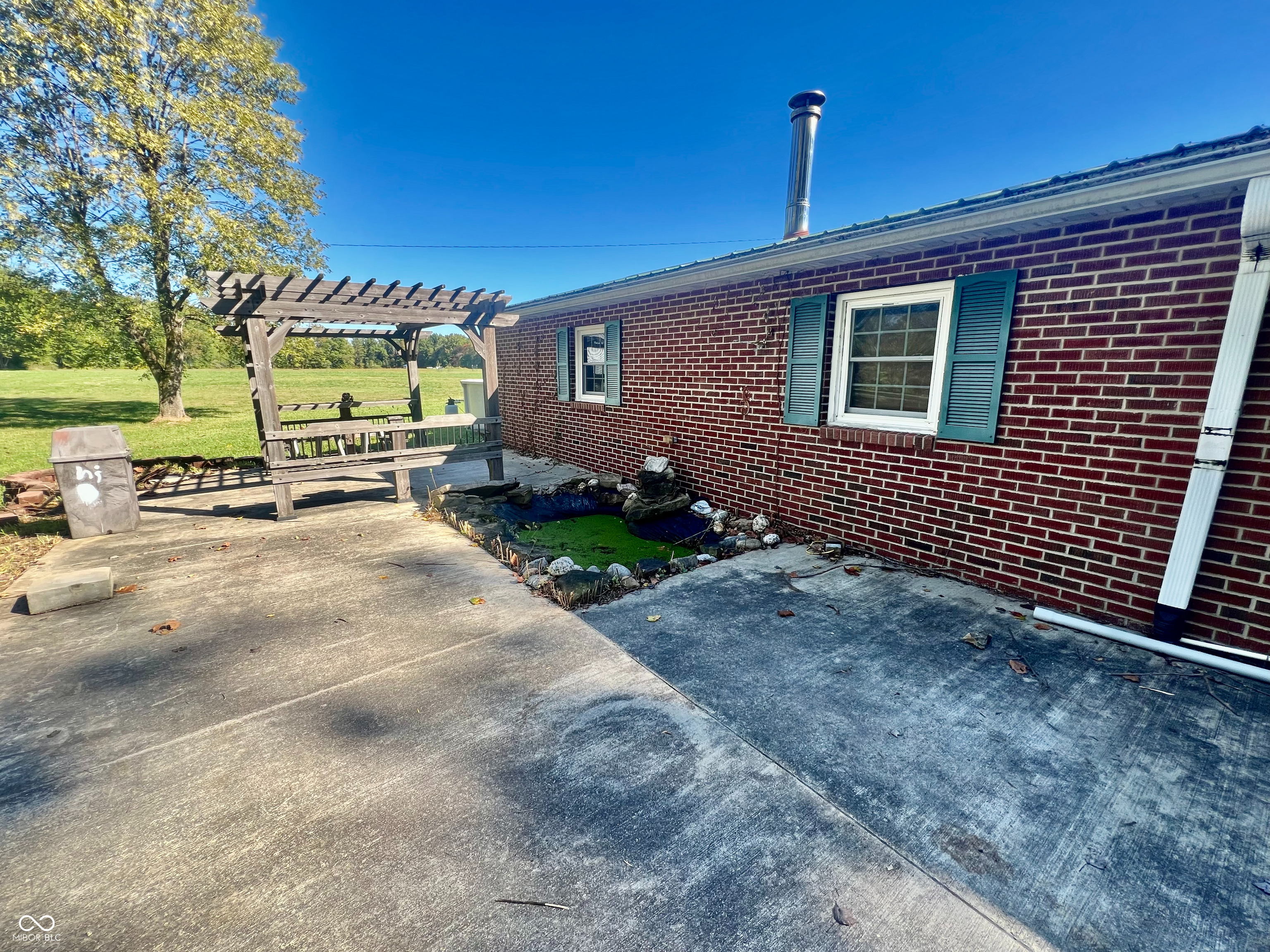 7260 West Deaver Road Columbus, IN 47201 - Photo 32 of 51