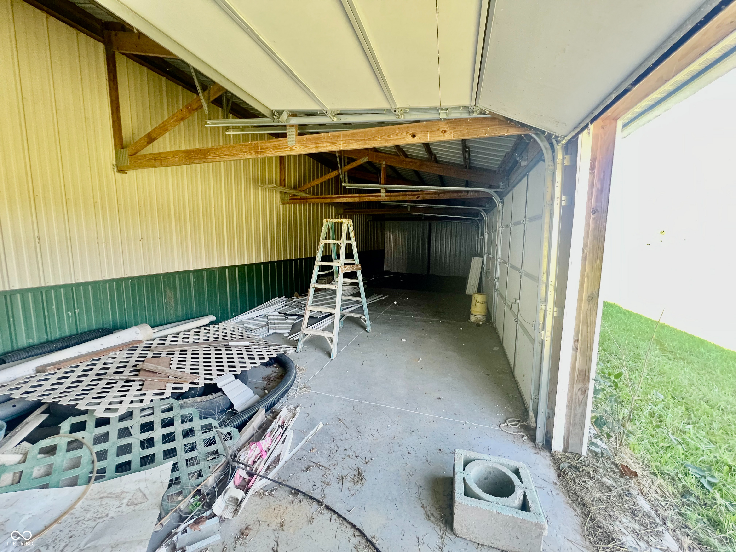 7260 West Deaver Road Columbus, IN 47201 - Photo 44 of 51