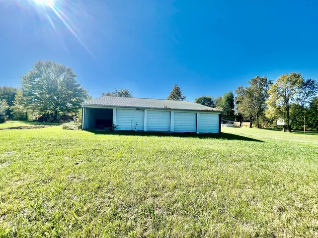 $450,000 | 7260 West Deaver Road, Columbus, IN 47201