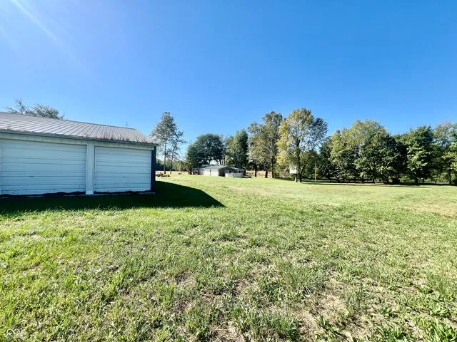 $450,000 | 7260 West Deaver Road, Columbus, IN 47201