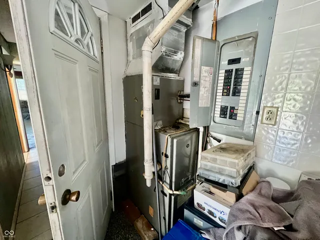 $450,000 | 7260 West Deaver Road, Columbus, IN 47201