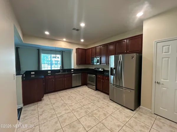 $2,350 | 4233 Clybourne Lane, Jacksonville, FL 32216