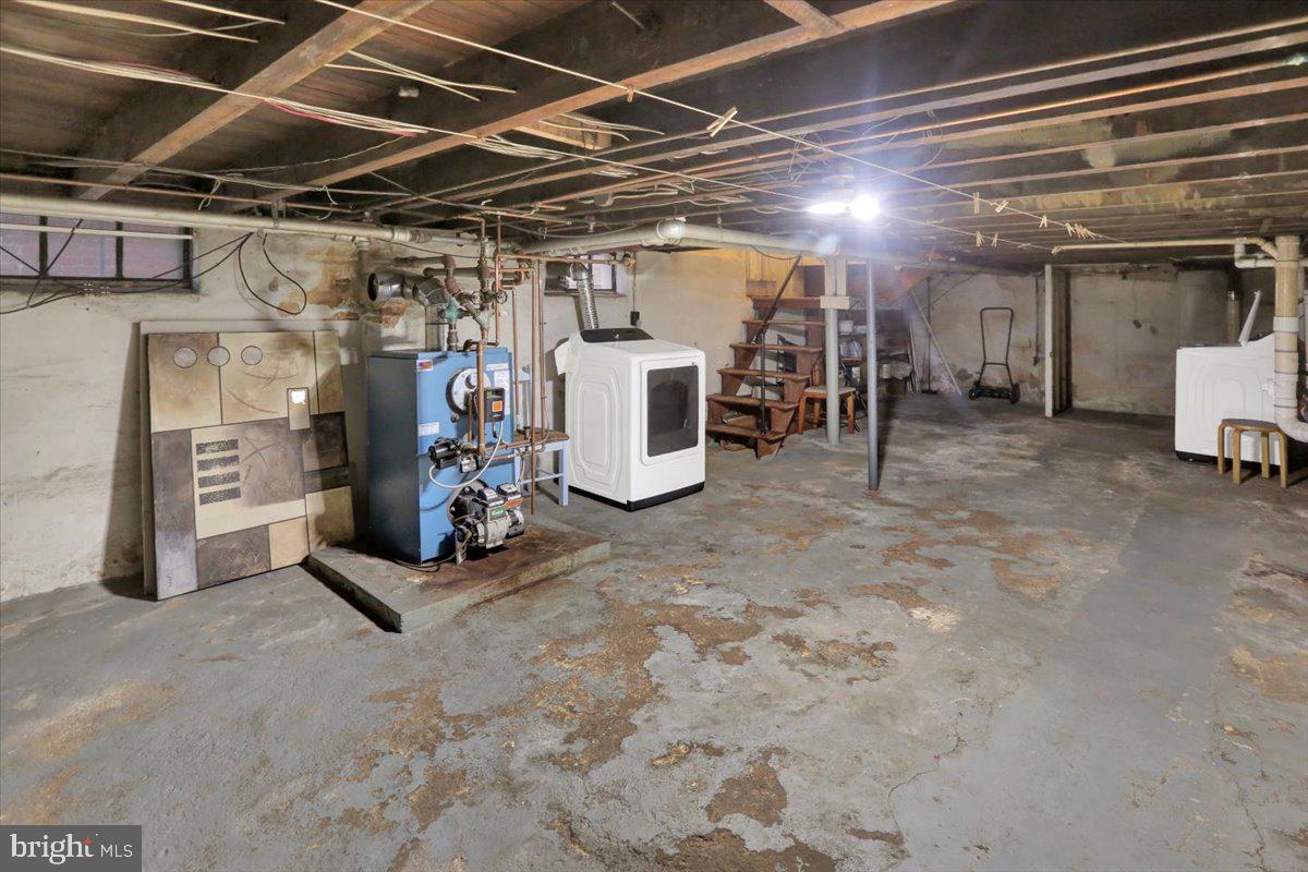 29 Arlington Street Reading, PA 19611 - Photo 14 of 32 a view of a room with gym equipment
