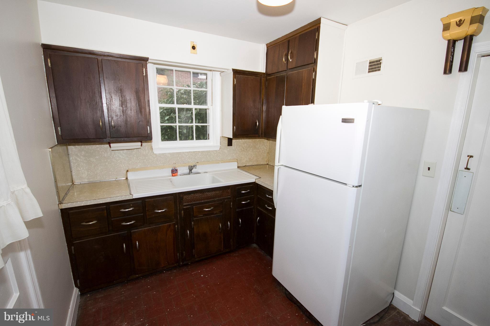 340 Broadmoor Road Baltimore, MD 21212 - Photo 11 of 24 Kitchen