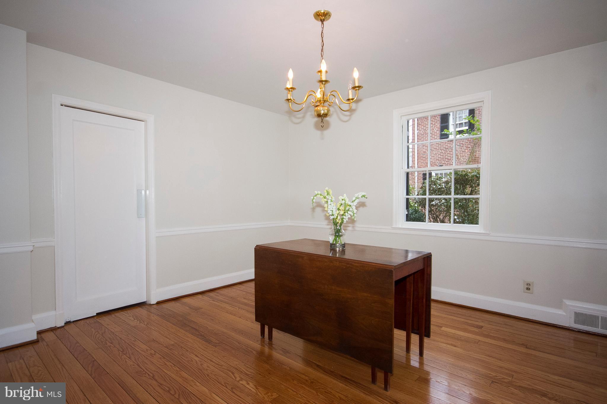340 Broadmoor Road Baltimore, MD 21212 - Photo 8 of 24 Dining Room