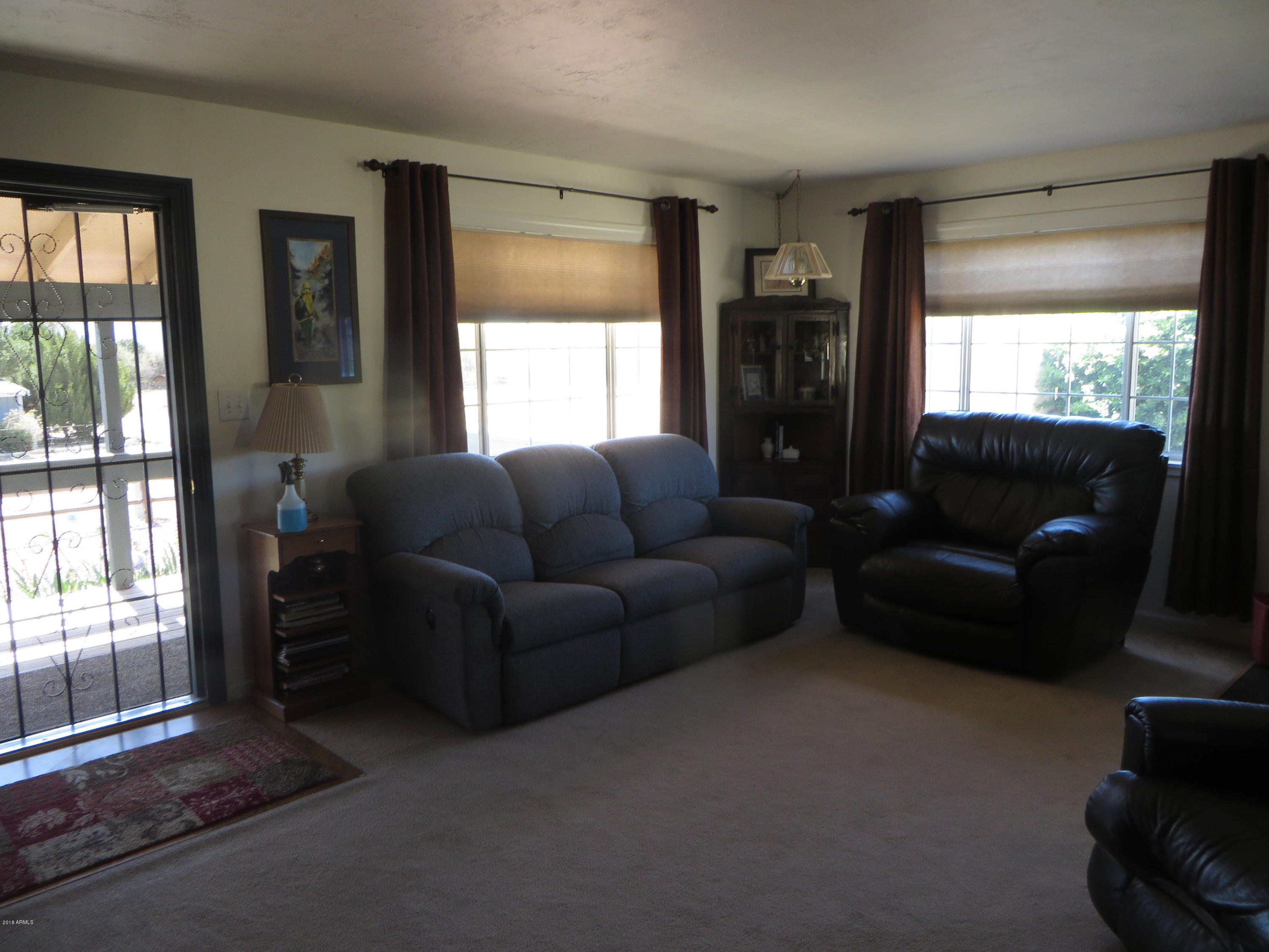18482 Frontier Road Peeples Valley, AZ 86332 - Photo 2 of 67 Living Room