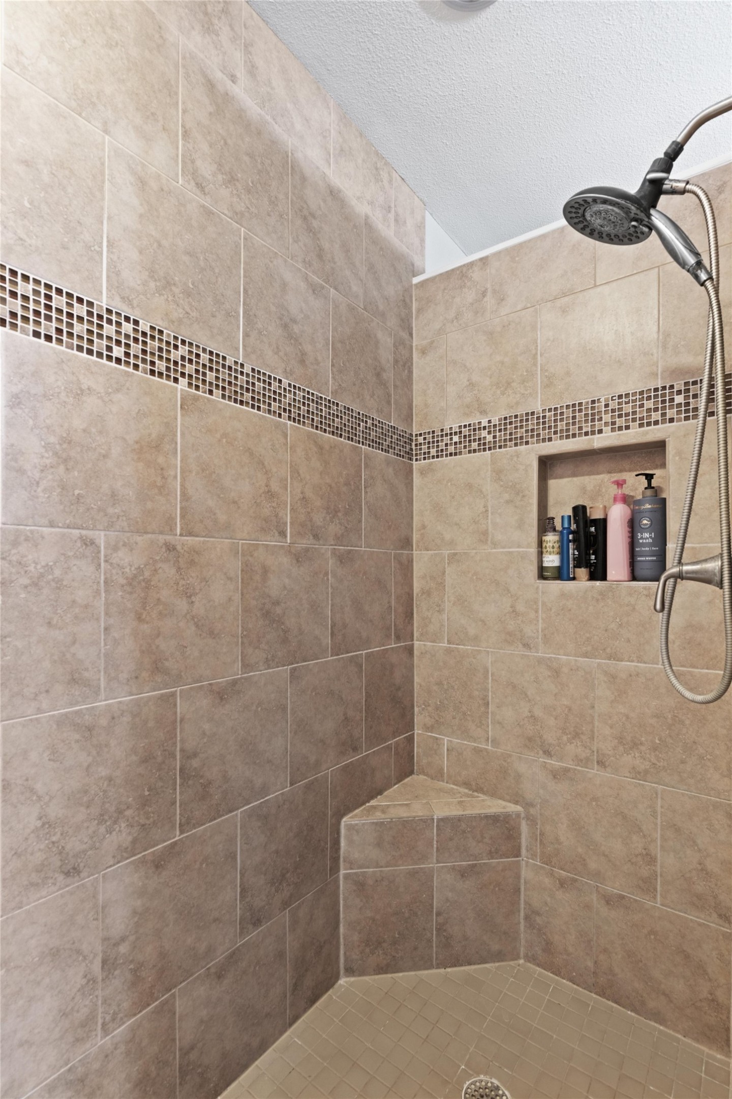 720 Circle G Ranch Road Austin, TX 78737 - Photo 22 of 37 a bathroom with a shower