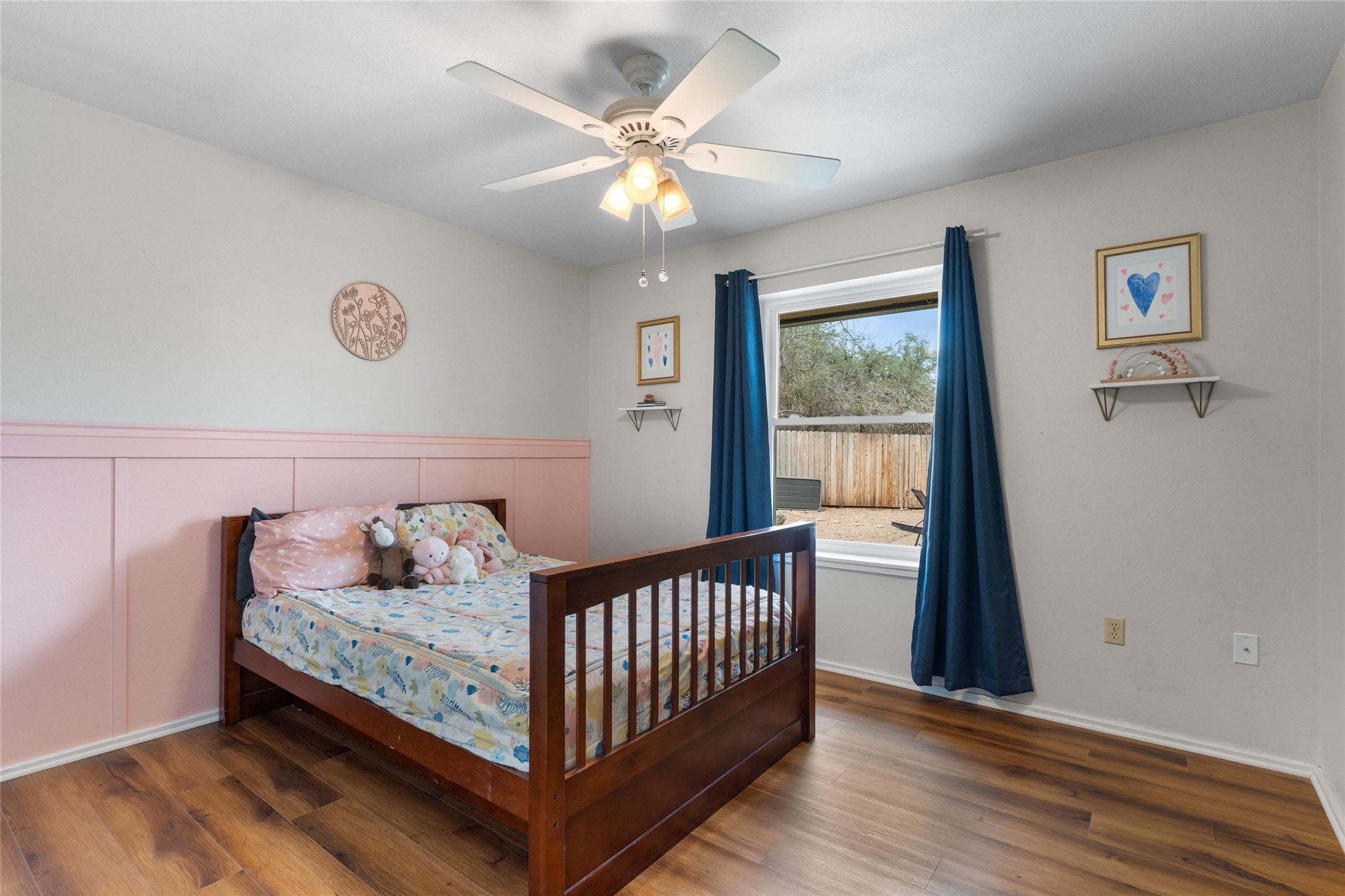720 Circle G Ranch Road Austin, TX 78737 - Photo 24 of 37 a bedroom with a bed and a window