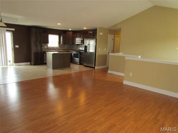 $290,000 | 16233 Hershey Drive, St. Robert, MO 65584