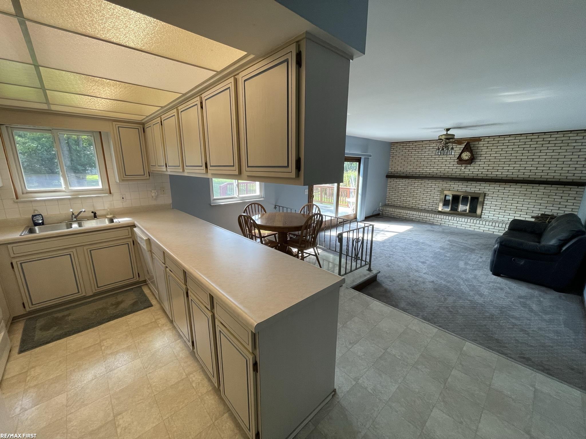 6562 Orion Road Rochester, MI 48306 - Photo 5 of 19 50122983-4.JPG