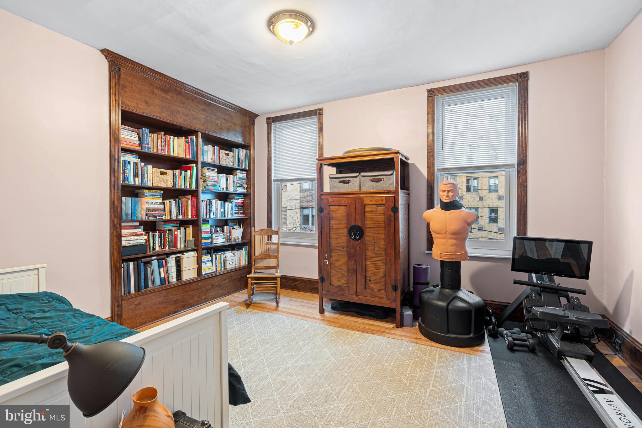 2629 Aspen Street Philadelphia, PA 19130 - Photo 23 of 31 Front Bedroom