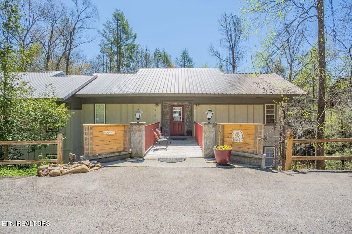 516 Proffitt Road, Unit 2 Gatlinburg, TN 37738 - Photo 1 of 57 original_649412745891348415_1423810248