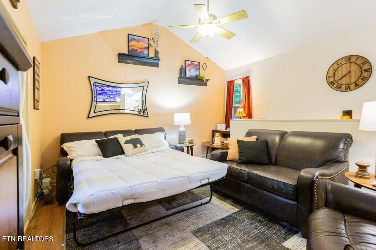 516 Proffitt Road, Unit 2 Gatlinburg, TN 37738 - Photo 34 of 57 original_649412745891348415_1423810776