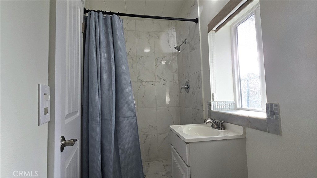 6704 Rhea Avenue Reseda, CA 91335 - Photo 15 of 34