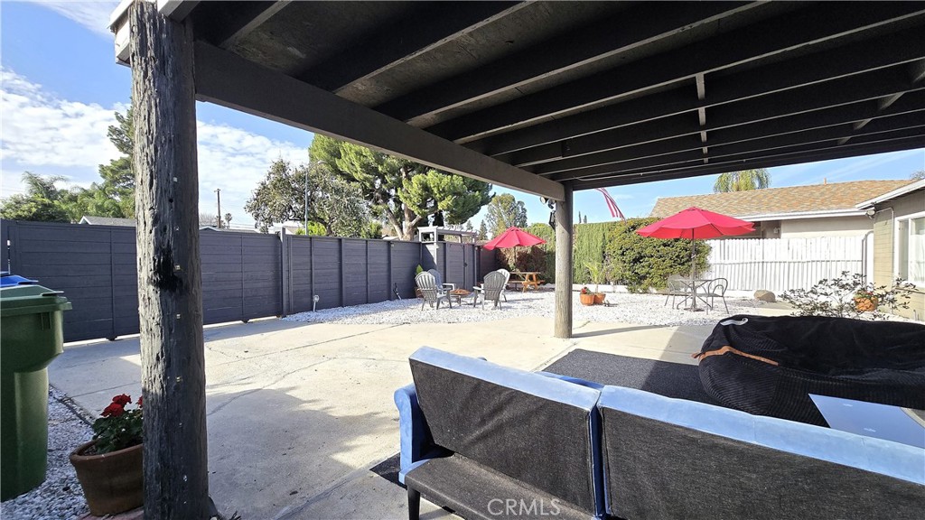 6704 Rhea Avenue Reseda, CA 91335 - Photo 2 of 33