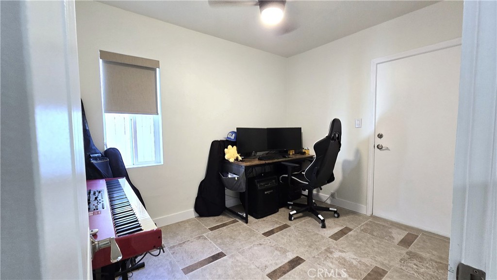 6704 Rhea Avenue Reseda, CA 91335 - Photo 21 of 33
