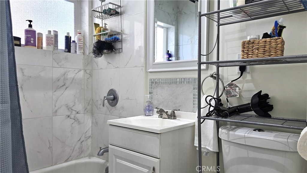 6704 Rhea Avenue Reseda, CA 91335 - Photo 23 of 34