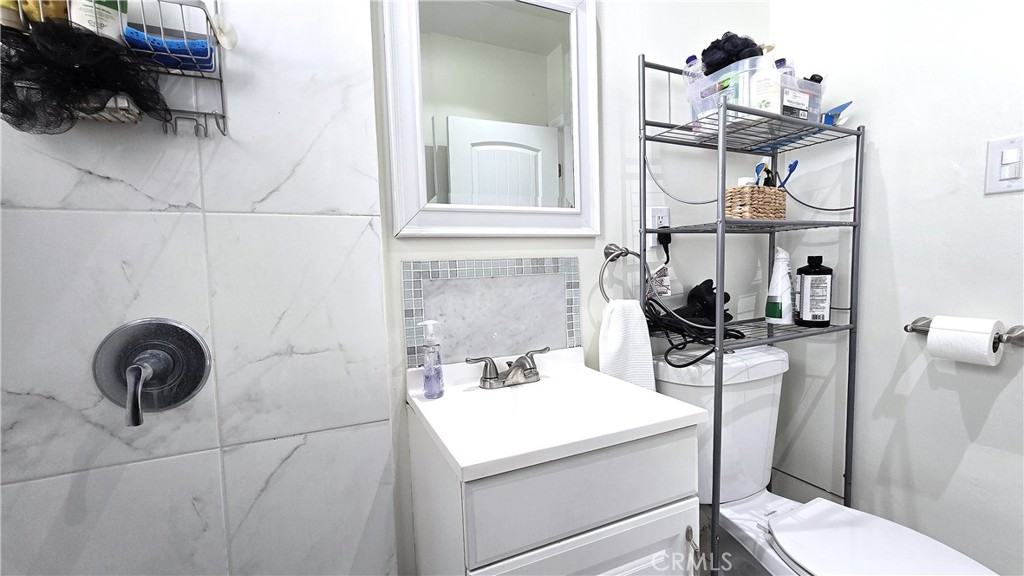 6704 Rhea Avenue Reseda, CA 91335 - Photo 24 of 34